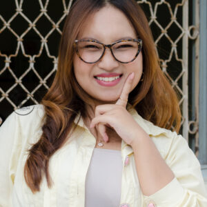 Kacamata Wanita Model Cateye Bertangkai Pegas - BETARI 02